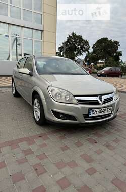 Хэтчбек Opel Astra 2007 в Одессе