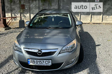 Універсал Opel Astra 2012 в Вінниці