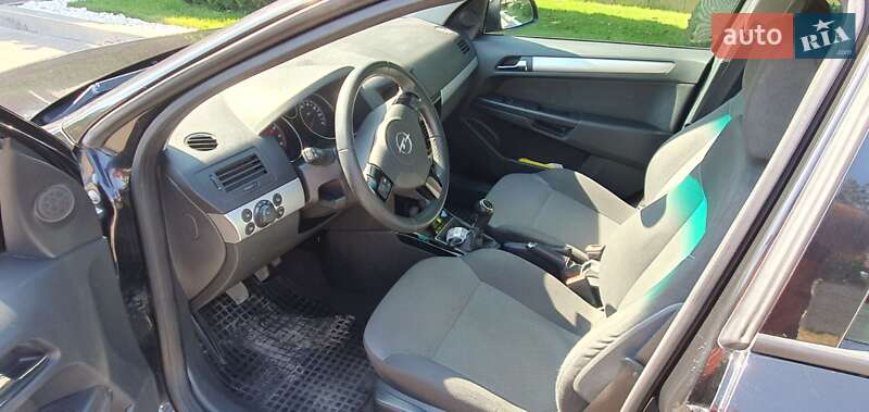 Седан Opel Astra 2010 в Харькове