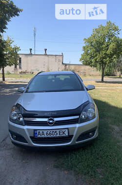 Универсал Opel Astra 2006 в Чернигове