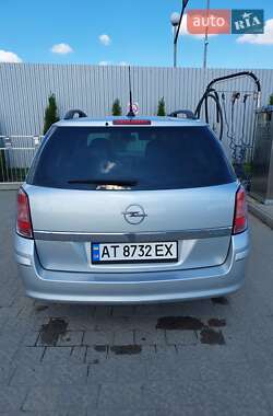 Универсал Opel Astra 2010 в 