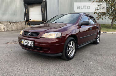 Седан Opel Astra 2006 в Дніпрі