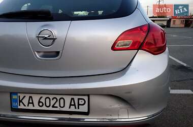 Хэтчбек Opel Astra 2014 в 