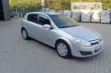 Хэтчбек Opel Astra 2008 в Калуше