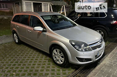 Универсал Opel Astra 2009 в Тернополе