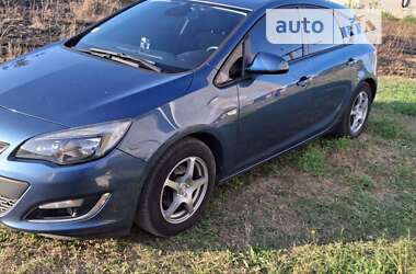 Хэтчбек Opel Astra 2013 в Брусилове