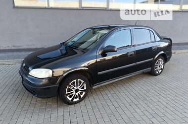 Седан Opel Astra 2008 в Мукачевому