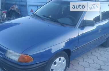 Універсал Opel Astra 1994 в Ямполі