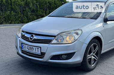 Хэтчбек Opel Astra 2008 в Долине