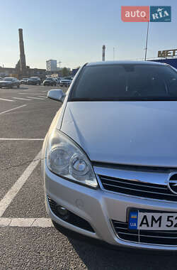 Хетчбек Opel Astra 2007 в Житомирі