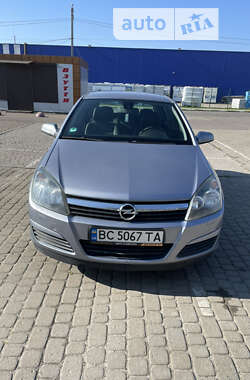 Хетчбек Opel Astra 2004 в Рудки