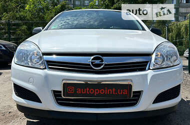 Универсал Opel Astra 2009 в Сумах