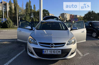 Універсал Opel Astra 2013 в Івано-Франківську