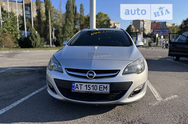 Універсал Opel Astra 2013 в Івано-Франківську