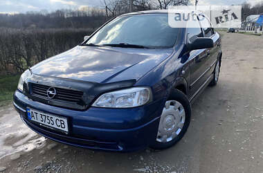 Седан Opel Astra 2004 в Коломые