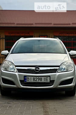 Универсал Opel Astra 2009 в Лубнах