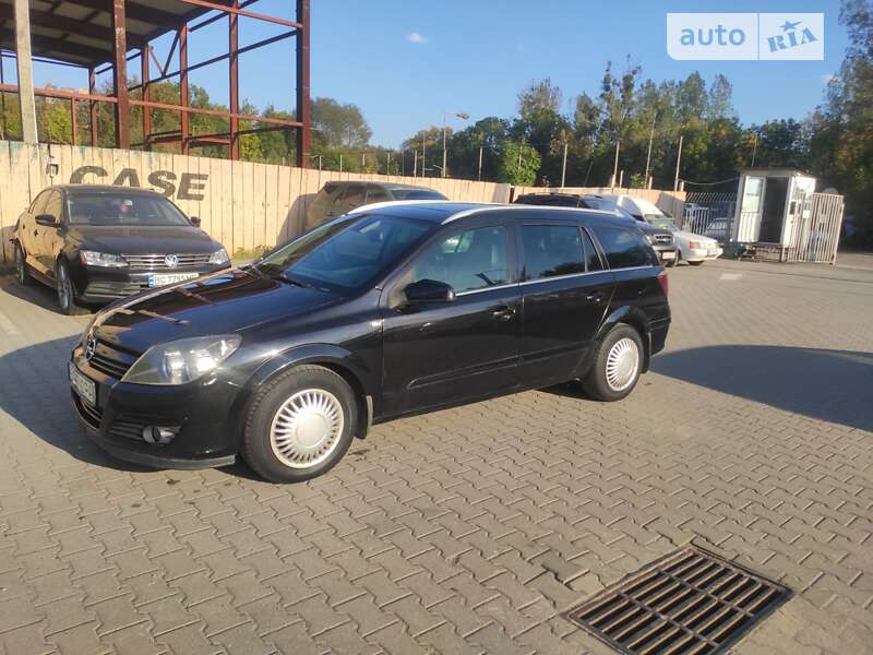 Универсал Opel Astra 2005 в Львове