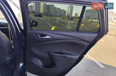 Универсал Opel Astra 2017 в 