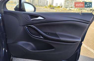 Универсал Opel Astra 2017 в 