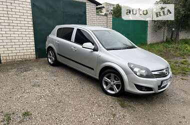 Хэтчбек Opel Astra 2012 в Харькове