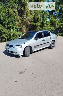 Седан Opel Astra 2005 в Василькові