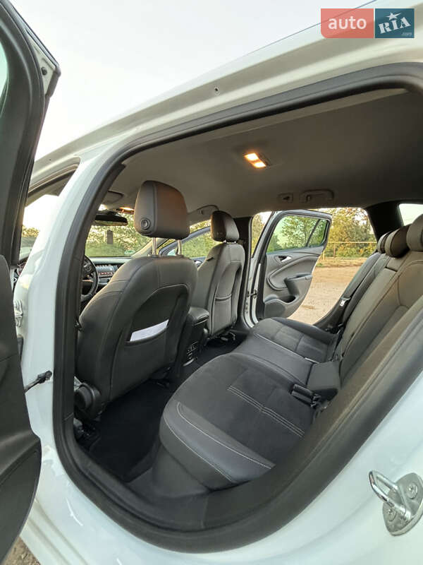 Універсал Opel Astra 2019 в Дніпрі