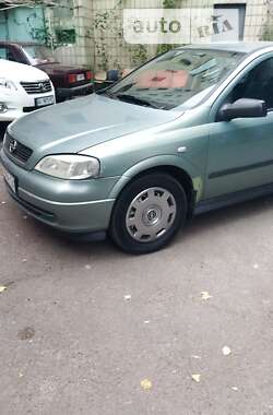 Седан Opel Astra 2006 в Киеве