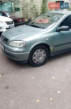 Седан Opel Astra 2006 в Киеве