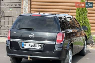 Универсал Opel Astra 2013 в 