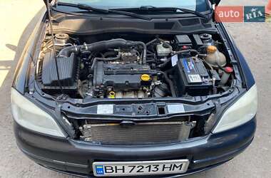 Седан Opel Astra 2006 в 