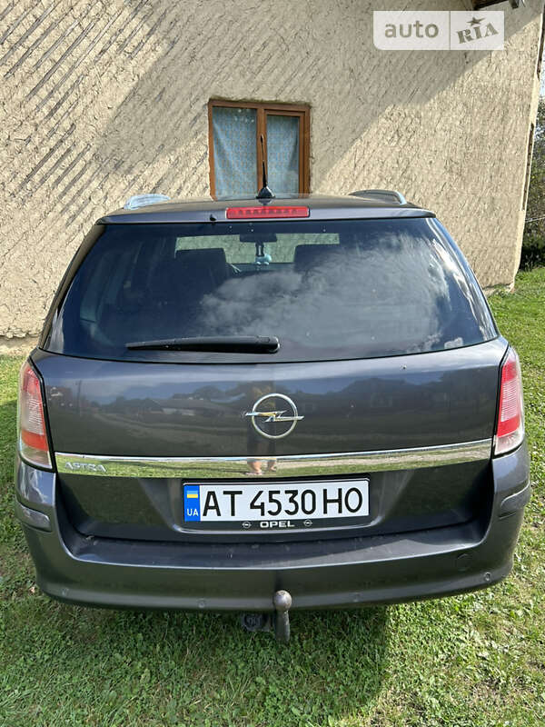 Универсал Opel Astra 2009 в Косове