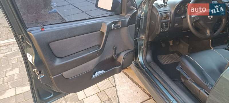 Седан Opel Astra 2004 в Мукачево фото 8 Седан Opel Astra 2004 в Мукачево