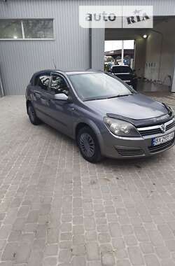 Хэтчбек Opel Astra 2006 в Староконстантинове