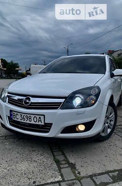 Универсал Opel Astra 2009 в Самборе