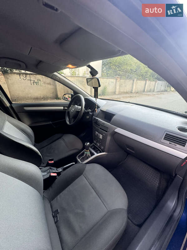 Хетчбек Opel Astra 2005 в Івано-Франківську