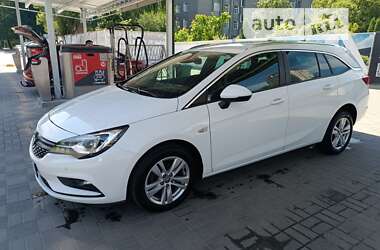 Универсал Opel Astra 2018 в Хмельницком