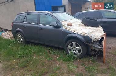 Универсал Opel Astra 2010 в Нововолынске