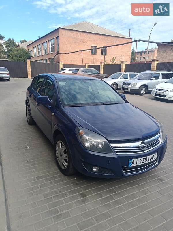 Хэтчбек Opel Astra 2012 в Белой Церкви