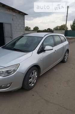 Універсал Opel Astra 2011 в Малій Висці