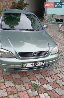 Седан Opel Astra 2006 в Івано-Франківську