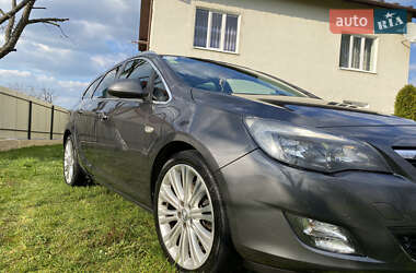 Універсал Opel Astra 2010 в Стрию