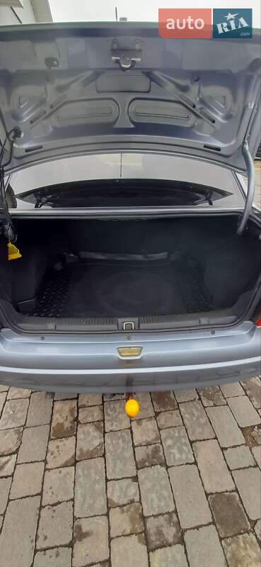 Седан Opel Astra 2007 в Ивано-Франковске
