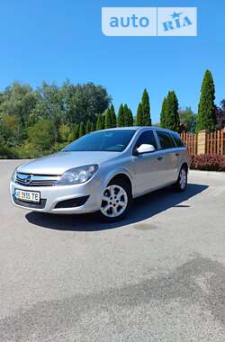 Универсал Opel Astra 2011 в Днепре