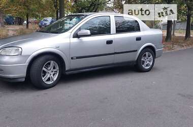 Седан Opel Astra 2002 в Киеве