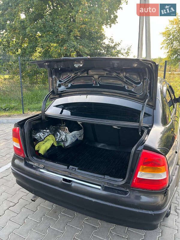 Седан Opel Astra 2007 в Бориславе
