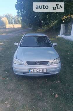 Седан Opel Astra 2004 в Ичне