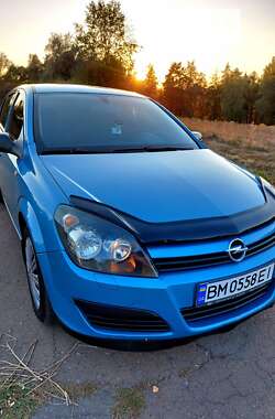 Хэтчбек Opel Astra 2005 в Тростянце