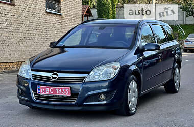 Универсал Opel Astra 2008 в Ровно