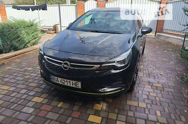 Универсал Opel Astra 2017 в Кропивницком