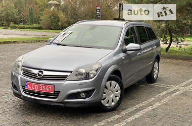 Универсал Opel Astra 2009 в Самборе